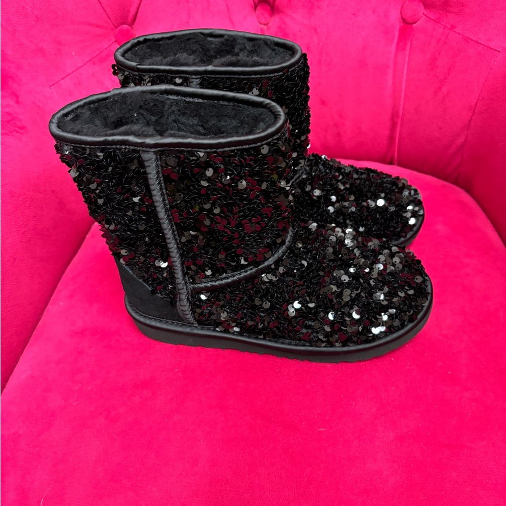 Ugg size 3 NWT (box) Sequin Black kid’s Boots